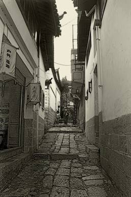 PS模糊滤镜与历史画笔处理淡彩素描特效