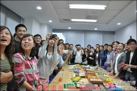 百度有啊团队庆祝有啊生活平台上线(腾讯科技配图)