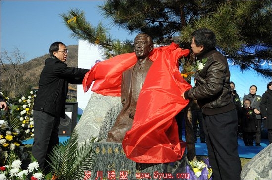 江民科技前董事长王江民先生入土为安(组图)
