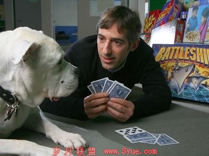 Zynga CEO平卡斯看上去对动物颇为友善,但对员工似乎不算太好