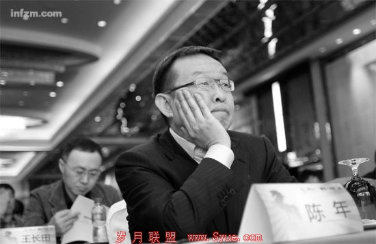 2011年12月3日,2011黑马大赛第二季暨第四届创业家年会在北京举行。图为凡客诚品创始人陈年。 (CFP/图)
