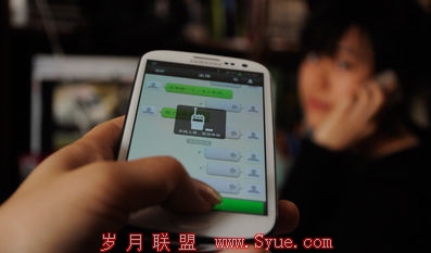 “被管道化”的电信运营商开始向微信发起反击了。 本报记者 姬东 摄