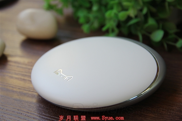 最漂亮的电视盒子!天猫魔盒2图赏