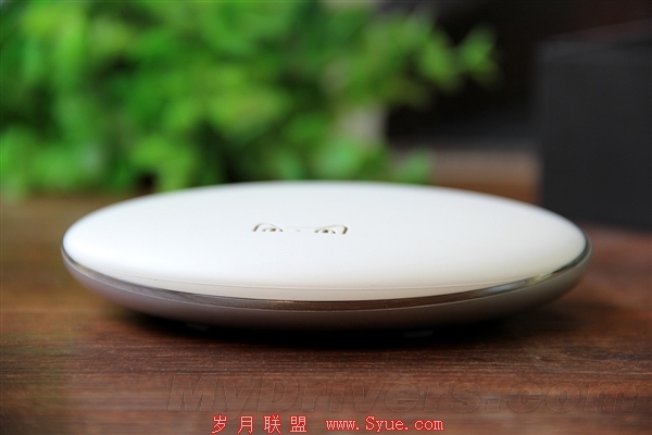 最漂亮的电视盒子!天猫魔盒2图赏