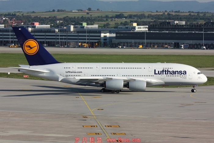 Lufthansa_A380_D-AIMC.jpg